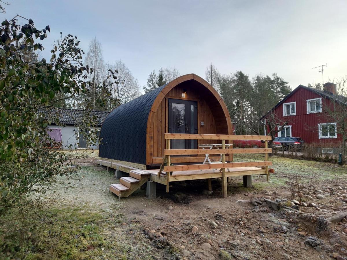 Cosy Cabin Hallstahammar エクステリア 写真