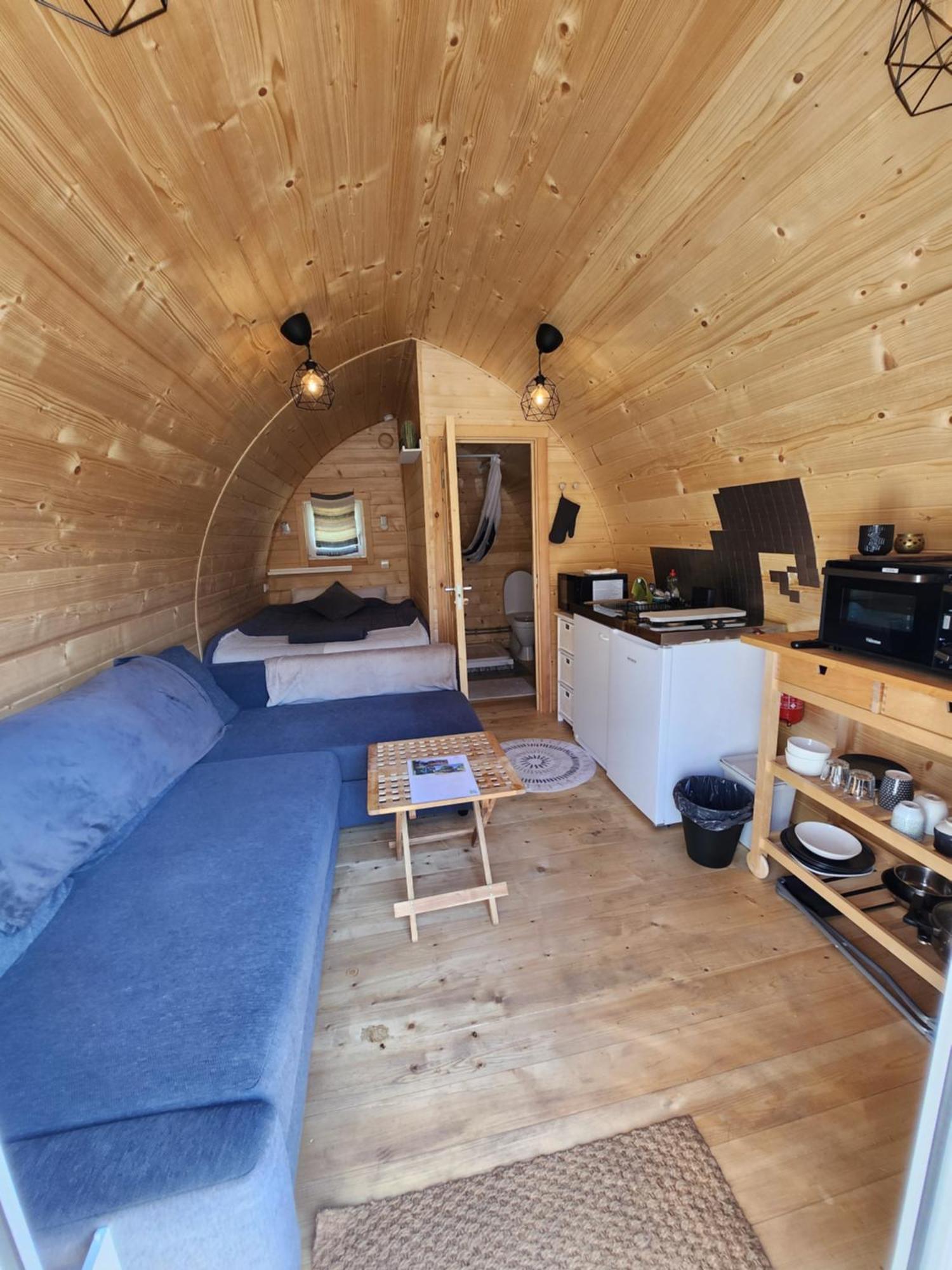 Cosy Cabin Hallstahammar エクステリア 写真